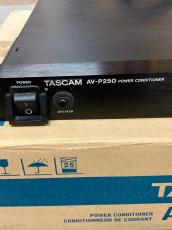 TASCAM AV-P250_2