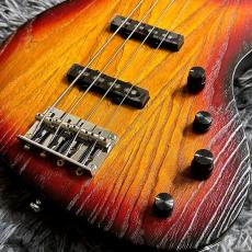 Sire Marcus Miller V6 4-String 3 Tone Sunburst 【中古】【美品】【2025年製】_3