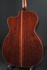 Bourgeois Soloist OM Cutaway_5