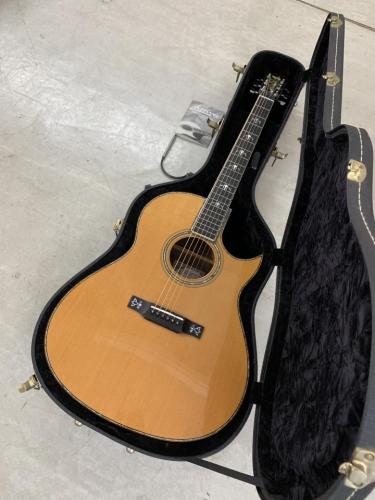 Larrivee C-72 Presentation Series Canada Vancouver時代!華麗なインレイ!