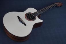 RIVIERE GUITARS OM Cutaway_11