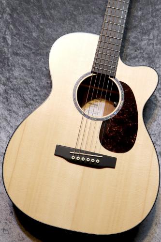 Martin 000CJRE #3045455 【小ぶり】【エレアコ】【音にコシあり】【2026年製】【池袋店在庫品】