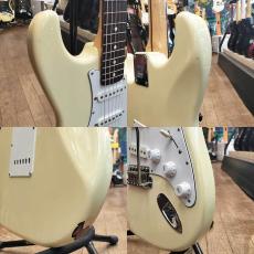Fender Japan ST-STD_3