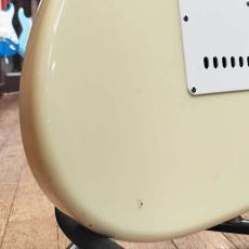 Fender Japan ST-STD_5