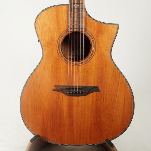 Bromo Guitars BAT4MCE【トップ単板】【ピックアップ搭載】