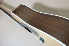Martin Custom Shop Style CTM D-28  / Old Style Decal Logo・Grover peg・Premium Grade Spruce Top・Indian Rosewood Side and Back・Mahogany Neck・Bevel edge Black Pick guard【With Martin Hard Case】2011年製_3