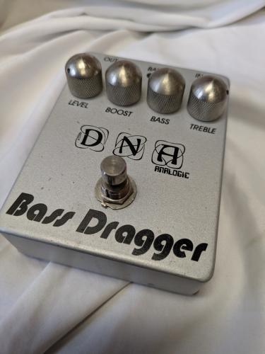 DNA ANALOGIC Bass Dragger