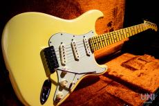 Fender Custom Shop Custom Deluxe Stratocaster / 2008_9