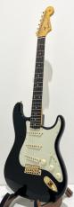Fender Limited Edition American Vintage II 1961 Stratocaster Gold Hardwear / Black_2