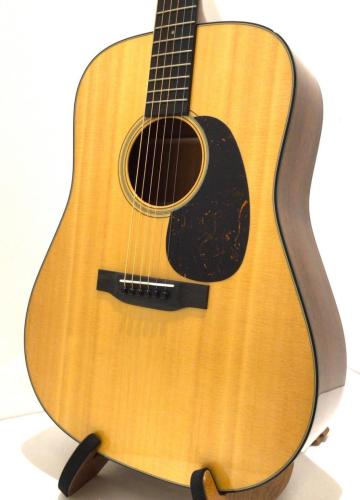 Martin D-18 Standard