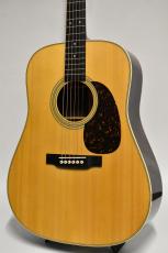 Martin D-28 【2022年製 美品中古】