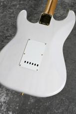 Fender FSR Limited Edition American Vintage II 1957 Stratocaster 3A Flame Neck / White Blonde [3.57kg]_11