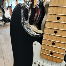 Fender Japan ST-STD_5