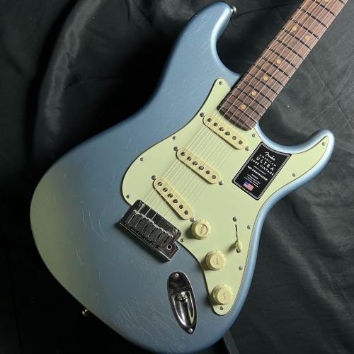 Fender American Ultra Luxe Vintage '60s Stratocaster , Rosewood Fingerboard, Ice Blue Metallic