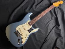 Fender American Ultra Luxe Vintage '60s Stratocaster , Rosewood Fingerboard, Ice Blue Metallic_2
