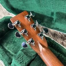 Martin HD-28 2012_10