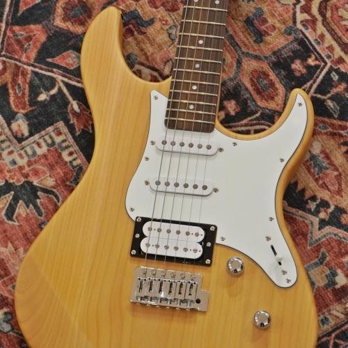 YAMAHA PACIFICA112V YNS(Yellow Natural Satin)