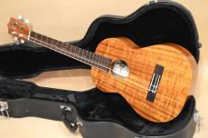 Kamaka Baritone Ukulele　2011年製