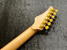Shue Guitars New Classic S STD Gold Hardware / Olympic White_10