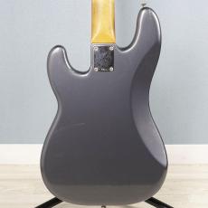 Fender Limited Edition Vintera II Road Worn '60s Precision Bass Charcoal Frost Metallic_2