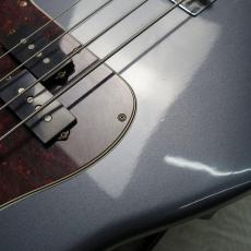 Fender Limited Edition Vintera II Road Worn '60s Precision Bass Charcoal Frost Metallic_6