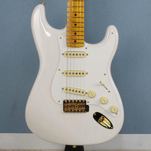 Fender Dealer Exclusive American Vintage II 1957 Stratocaster Flame Maple Fingerboard White Blonde