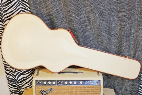 Gretsch カウボーイ・ケース　/　ホワイト・ケース　/　ミント・コンディション