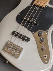 Mike Lull Custom Guitars 【Big Sale!!】V4 -Porsche Chalk/Matching Head-【3.64kg】【Alder Body】_3