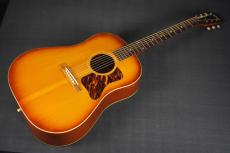 Gibson J-35 Shaded Cherry Edgeburst_10