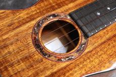 Leaf Instruments Teriha ～照り葉～ #306【テナーウクレレ】【黒赤染色バールヘッド・銀箔入りロゼッタ】【池袋店在庫品】_4