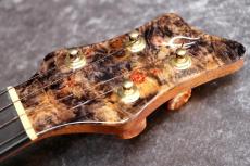 Leaf Instruments Teriha ～照り葉～ #306【テナーウクレレ】【黒赤染色バールヘッド・銀箔入りロゼッタ】【池袋店在庫品】_10