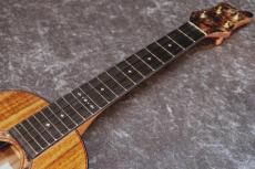 Leaf Instruments Teriha ～照り葉～ #306【テナーウクレレ】【黒赤染色バールヘッド・銀箔入りロゼッタ】【池袋店在庫品】_12