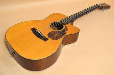 Martin Custom 00-18V Cutaway　2010年製_2