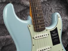 Fender Limited Edition Vintera II Road Worn '60s Stratocaster Rosewood Fingerboard ~Sonic Blue~_4