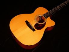 Martin OMC-18 Laurence Juber Signature Edition【アディロンダックスプルース×カッタウェイ ありそうでなかったスペック コンディション良好です! 】解説試奏動画ご覧ください。_4
