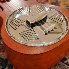 Gretsch G9112 Resonator-Ukulele with Gig Bag, Ovangkol Fingerboard, Biscuit Cone 【アウトレット特価】_10