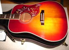 Gibson 1960's Hummingbird Aged Red Spruce V.O.S. Vintage Cherry Sunburst