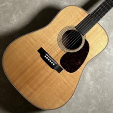 Martin D-28 Modern Deluxe