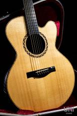 Marc Maingard Grand Concert Cutaway / 2005_10