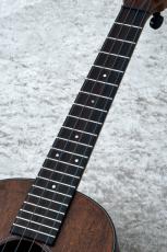 Martin 1T IZ Tenor Uke #3069996【テナー】【燃え上がるキルトマホガニーボディ!】【オール単板】【ギヤペグ】_4