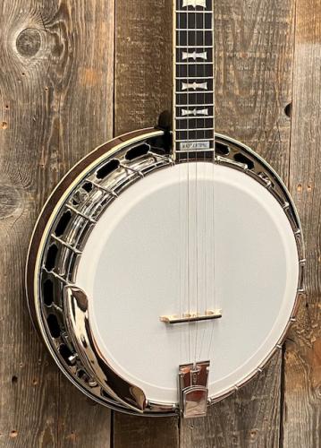 Gold Tone OB-2AT Archtop Bowtie Banjo