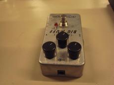 Electro-Harmonix TRIANGLE BIG MUFF_2