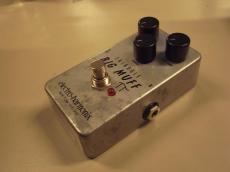 Electro-Harmonix TRIANGLE BIG MUFF_5