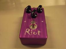 Suhr Riot_3