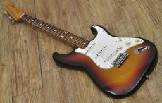 Fender Japan ST62-US
