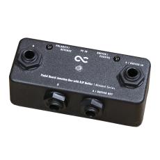 One Control Minimal Series Pedal Board Junction Box with BJF Buffer