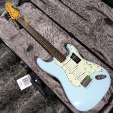 Fender Limited Edition Vintera II Road Worn '60s Stratocaster Sonic Blue_2