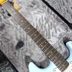 Fender Limited Edition Vintera II Road Worn '60s Stratocaster Sonic Blue_4