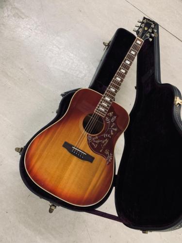 Gibson Hummingbird  1976年製 Cherry Sunburst ハードケース付き!