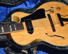 Archtop Tribute AT105 Jr. Classic _6